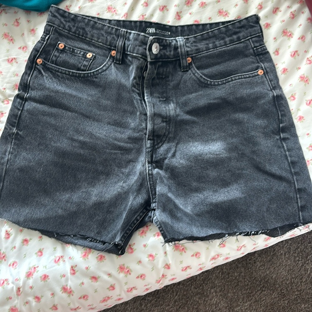 ‘Zara’ Black Jean Shorts
